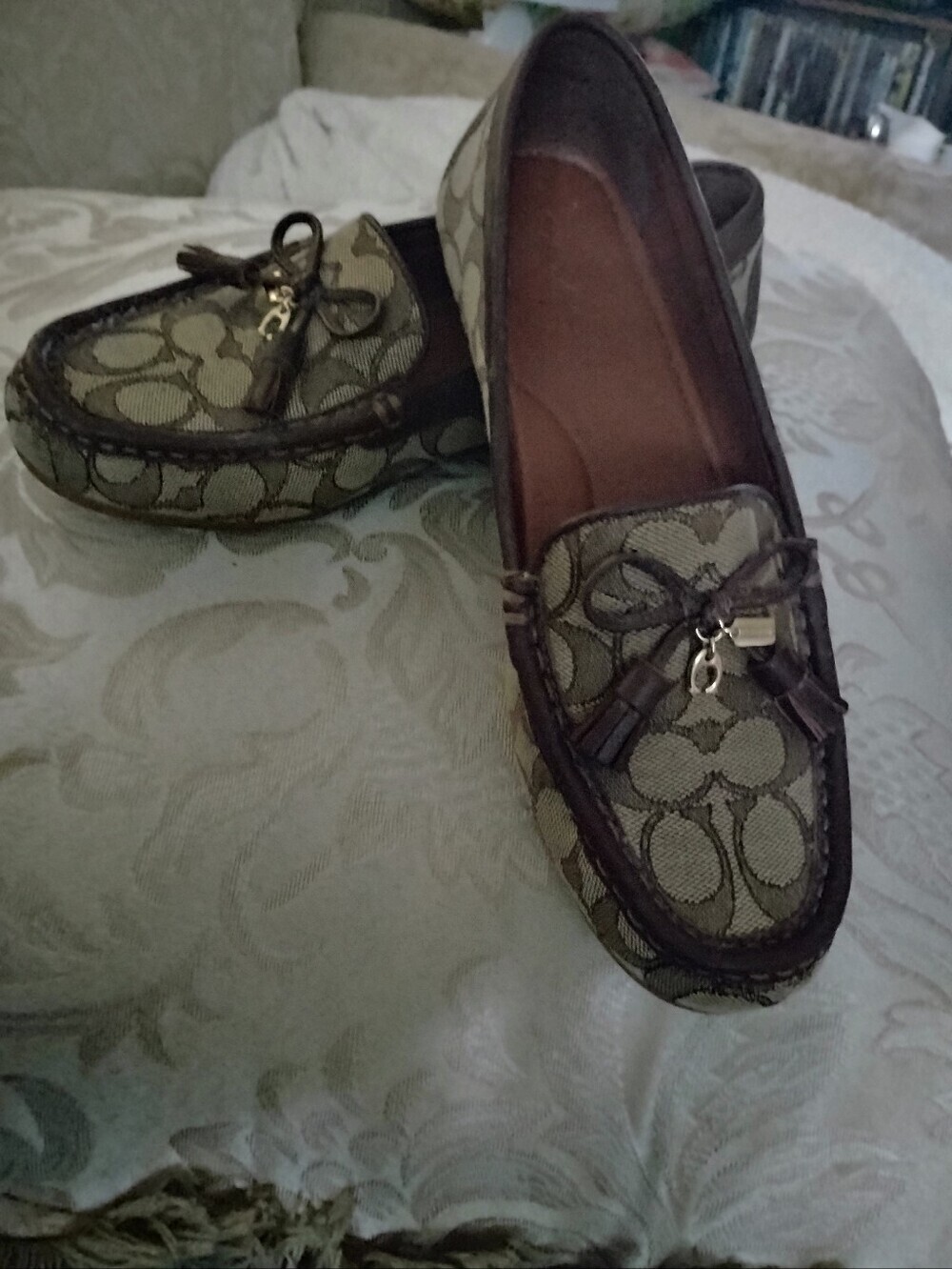 COACH 8.5 B LOGO DRIVING LOAFER STYLE SHOES - Picture 8 of 11